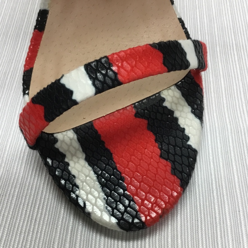 JustFab New Striking Heels - Picture 7 of 10
